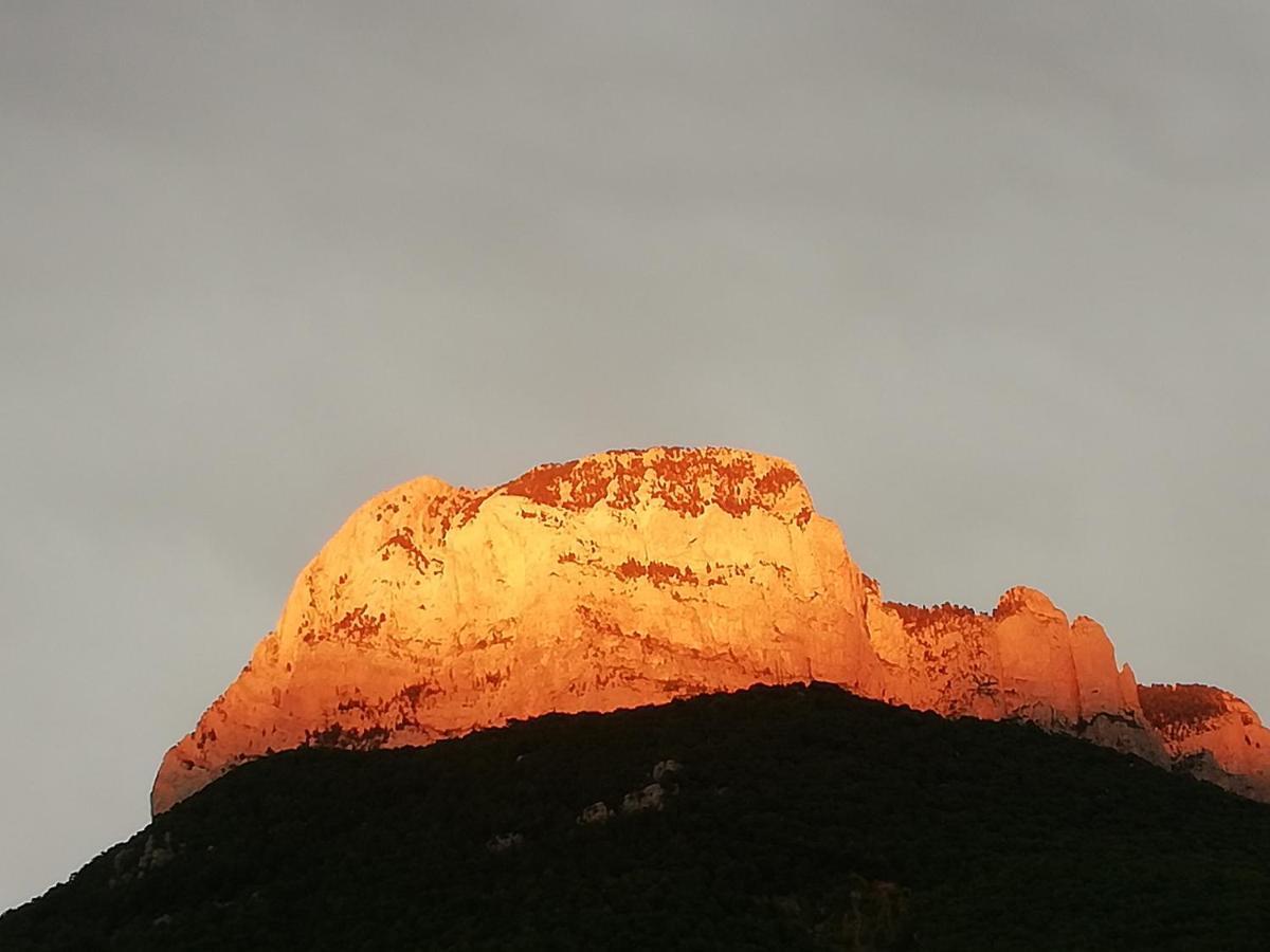 Apartamento El Fenal De Turmo Casa Rural "El Capricho De Nieves" Laspuña Kültér fotó
