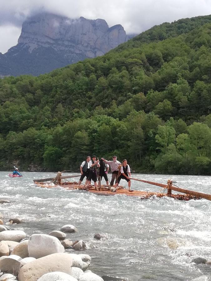 Apartamento El Fenal De Turmo Casa Rural "El Capricho De Nieves" Laspuña Kültér fotó